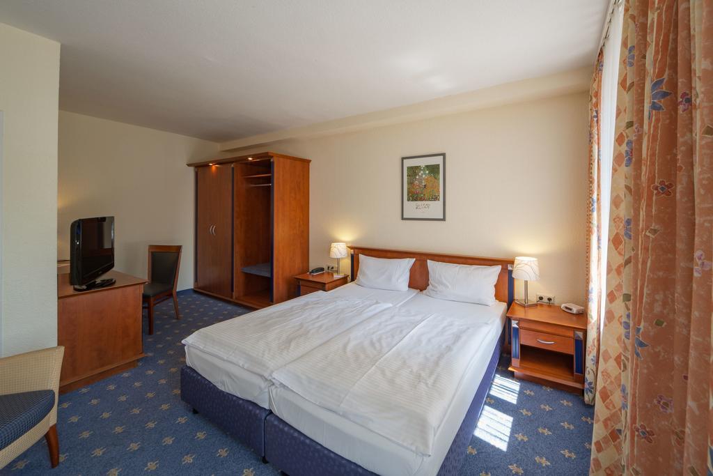 Hotel Am See Salzgitter Extérieur photo