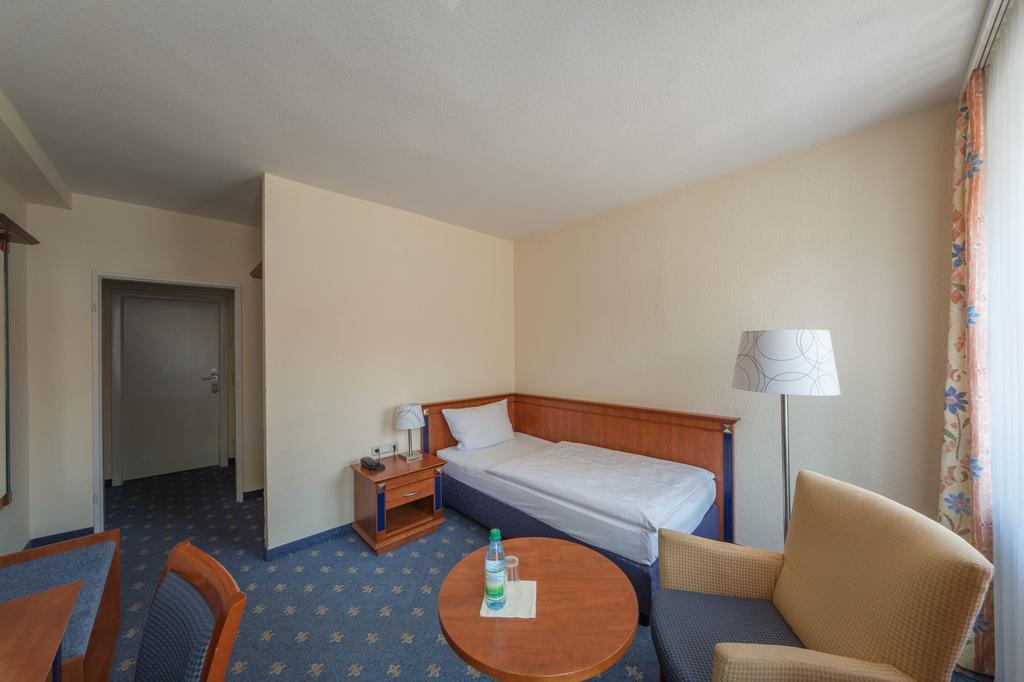 Hotel Am See Salzgitter Extérieur photo